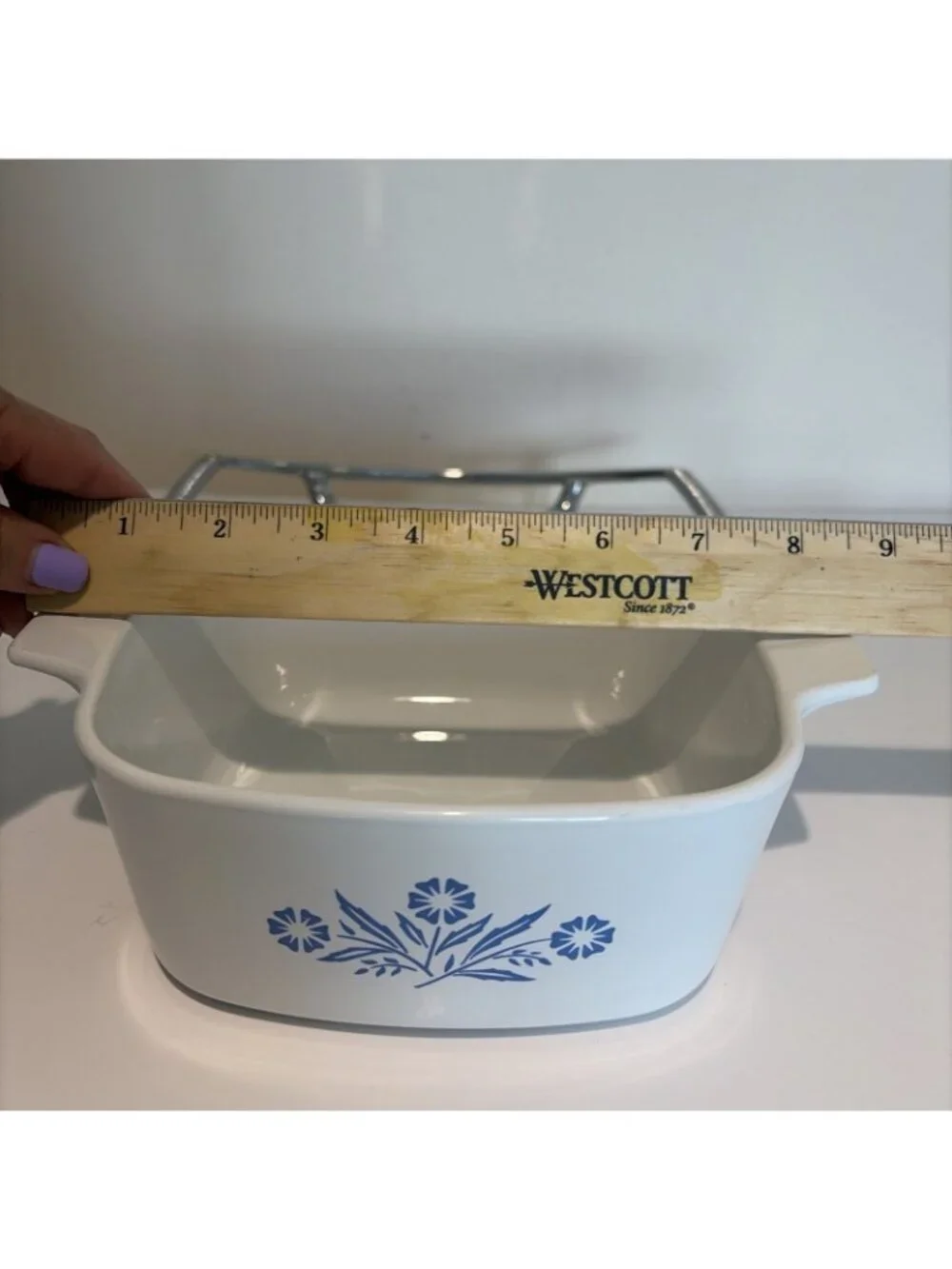 VTG Corning Ware Blue Cornflower Casserole 1 1/2 QT W/ Pyrex Lid & Metal Trivet